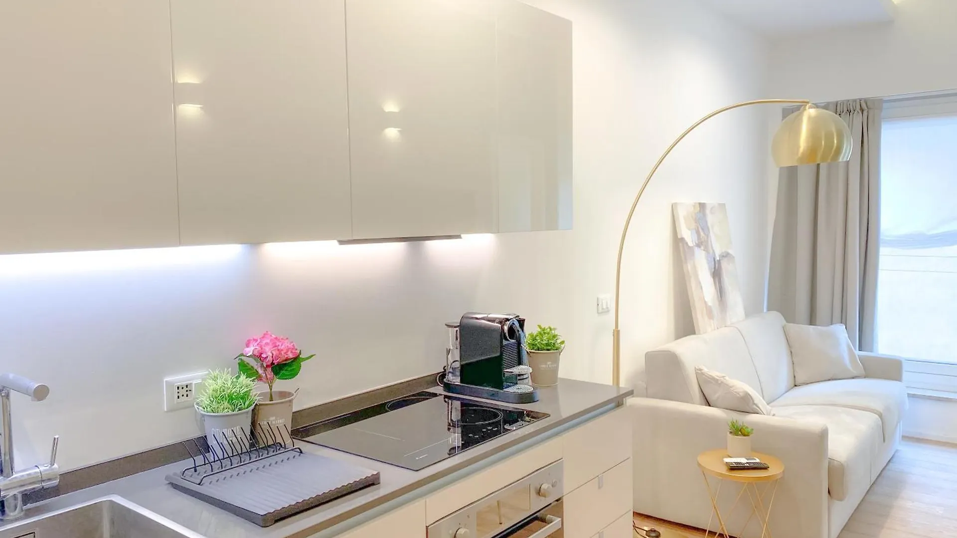 Apartment Meravigli Suite 1 - 5 Minuti Dal Duomo Milan Italy